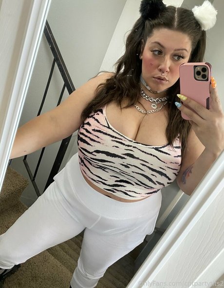 cptpartytits étoile nue photos