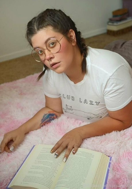 cptpartytits joli modèle img