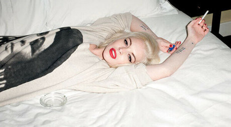 Lindsay Lohan art modèle archive