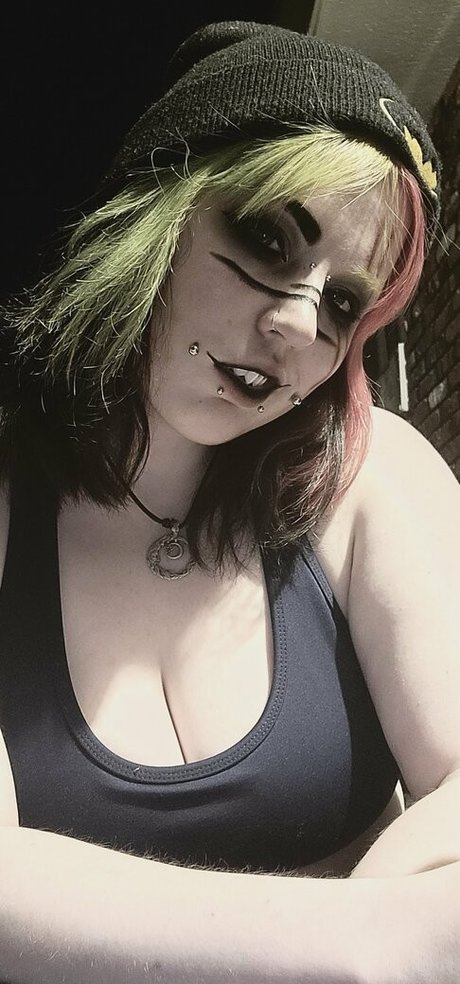 monsterbun42 actrice artistique galerie