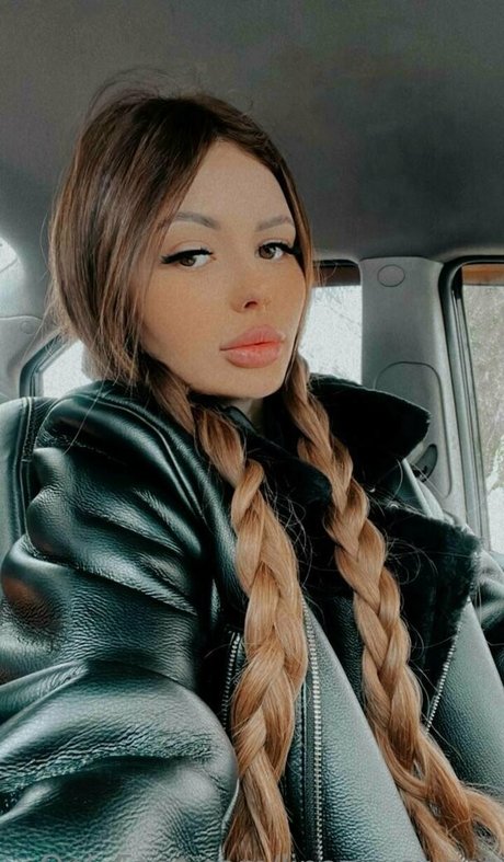 linaxxxsweet beau modèle des photos