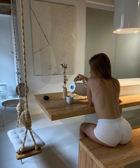 lingerie blanche onlyfans pornographique nu galerie