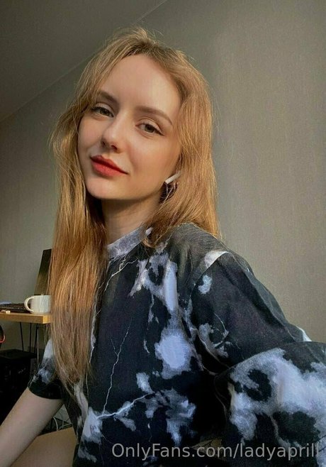 anime babe onlyfans sexy érotique images