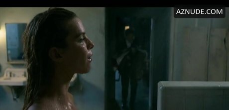 Betty Gilpin actrice xxx galerie