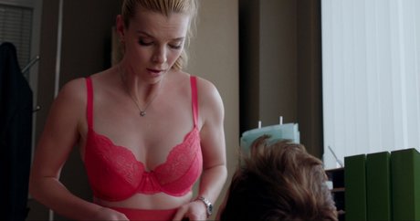Betty Gilpin étoile magnifique archive