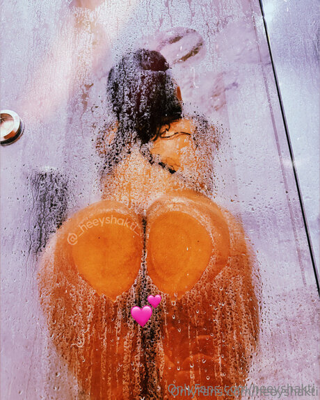 Heeyshakti actrice parfaite image