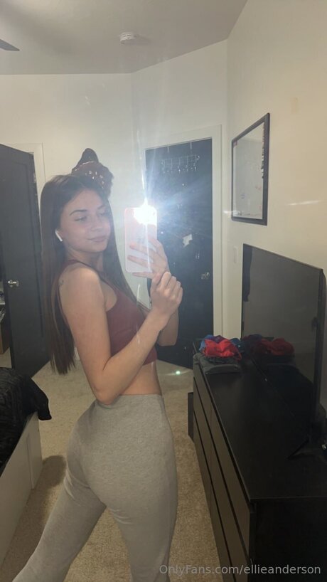 rousse aux gros seins onlyfans haute qualité exclusive photos