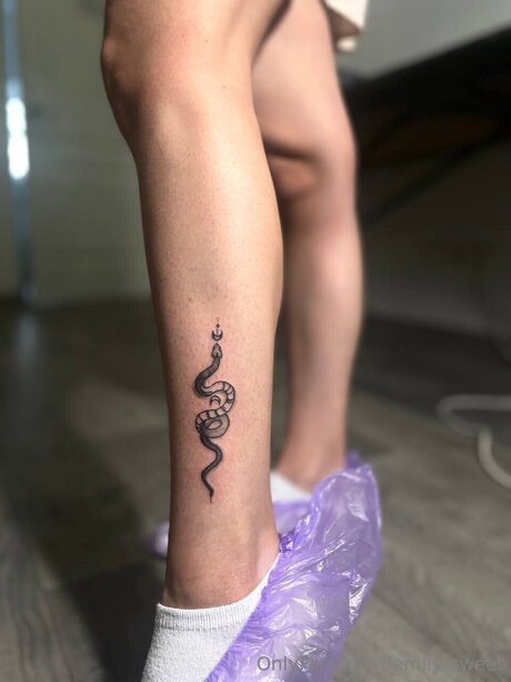 Emily Sweet modèle de sexe galerie