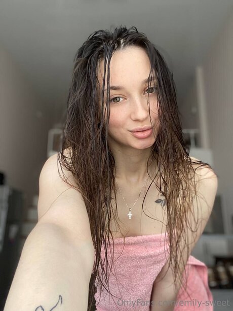 Emily Sweet étoile adulte img