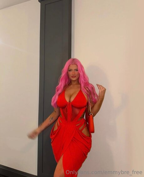 Emmybre Free modèle magnifique des photos