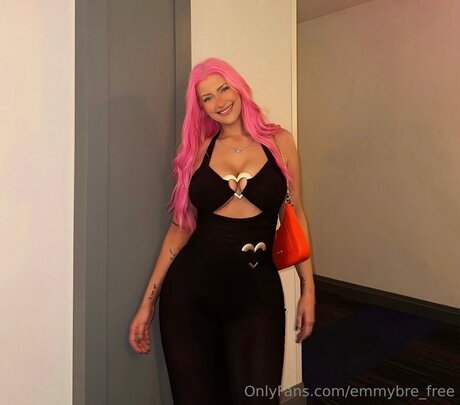 Emmybre Free modèle chaud galerie