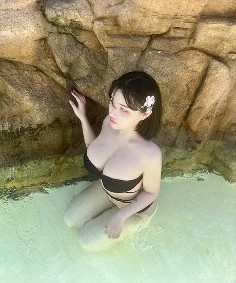 Garumrum_ modèle chaud images