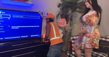 monaazar jolie star du porno photo