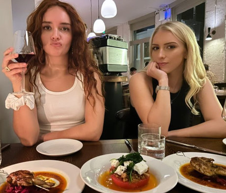 Olivia Cooke étoile adulte photos