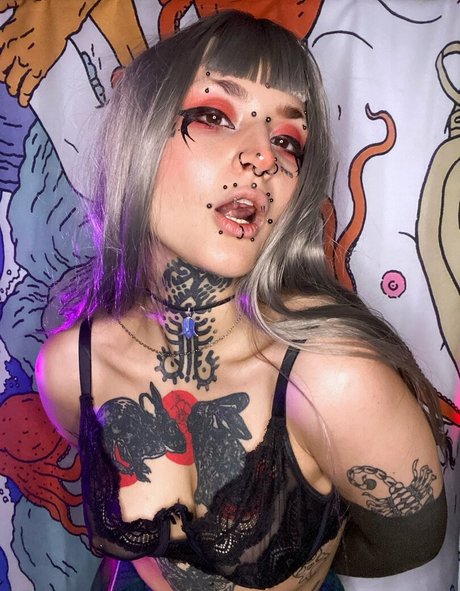 Borderwaifu modèle exclusif des photos