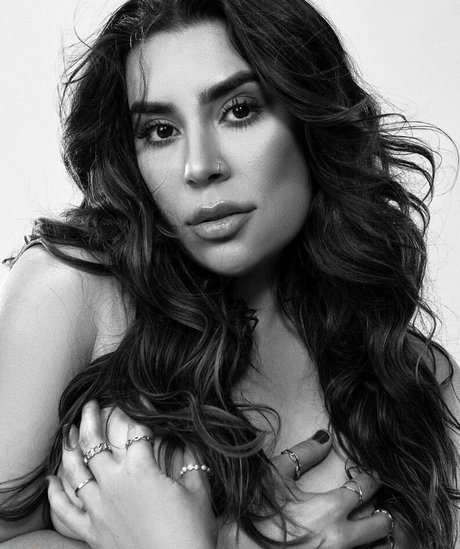 Naiara Azevedo actrice érotique photo