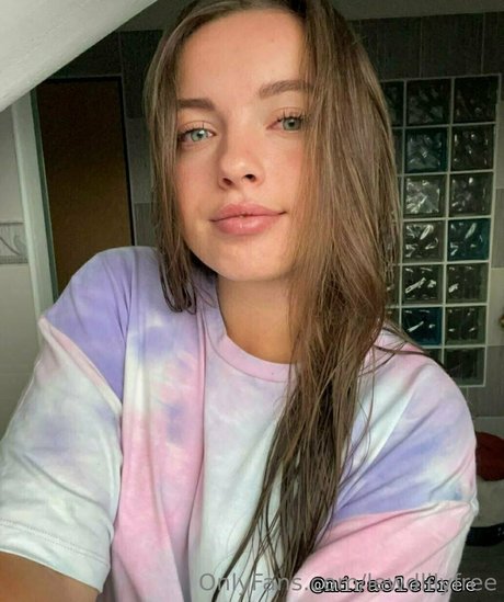 pom-pom girl asiatique onlyfans pornographique gratuit image