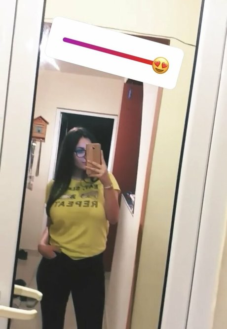 Andreea Buga star du porno chaud galeries