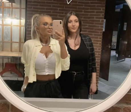 Andreea Buga étoile érotique archive