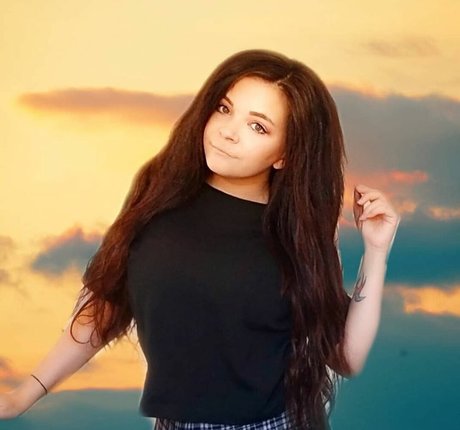 actrice onlyfans art sympa des photos