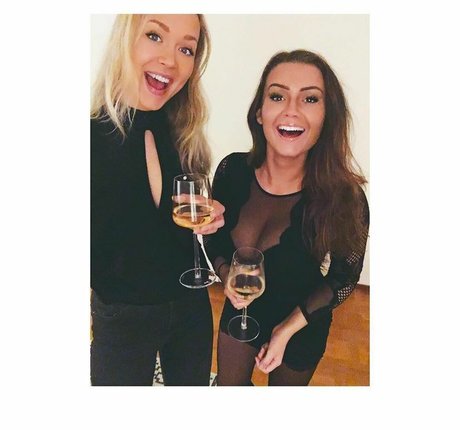 Alma Tandrup nus étoiles photos