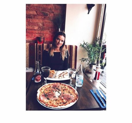 Alma Tandrup actrice érotique image