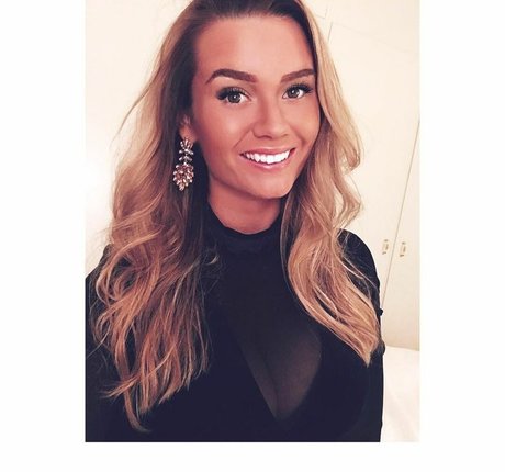 Alma Tandrup actrice sexy photo