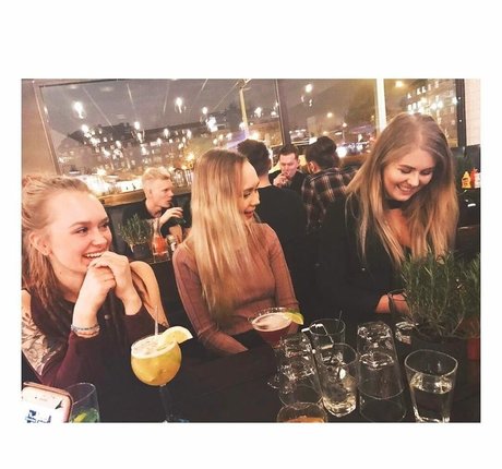 Alma Tandrup star du porno photo