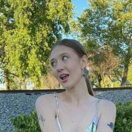 Jordanburton haut de star du porno des photos