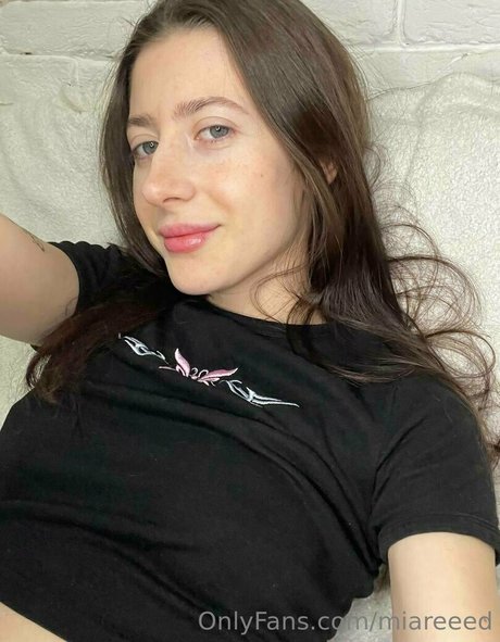 miareeed modèle adulte photo