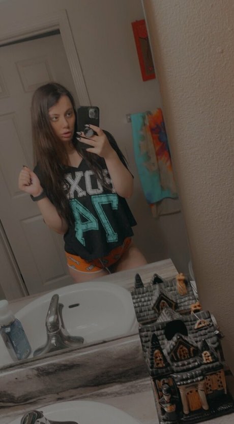 blonde au gros cul onlyfans art exclusif des photos