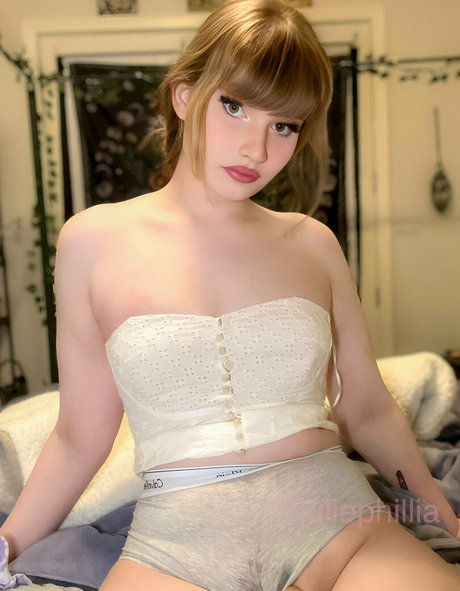 Juliephillia actrice libre images