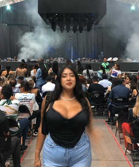 baelib modèle nu galerie