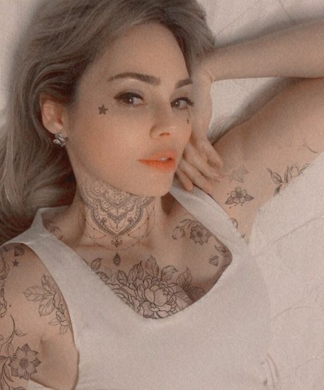 anime babe onlyfans sexy érotique image