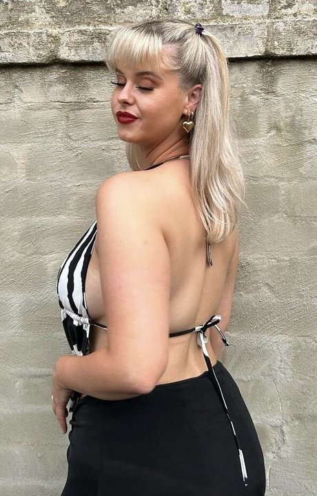 Jasmine Ramage joli modèle galerie