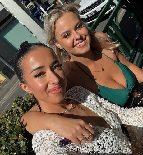 Jasmine Ramage étoile parfaite photo