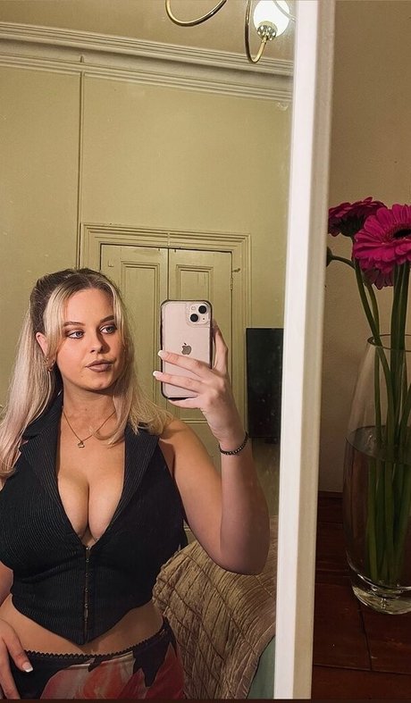 Jasmine Ramage sexe de star du porno image