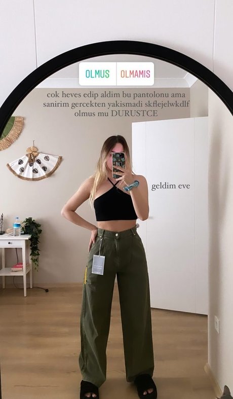 lingerie blanche onlyfans bien chaud photo