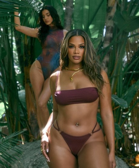 Kamie Crawford étoile adulte des photos