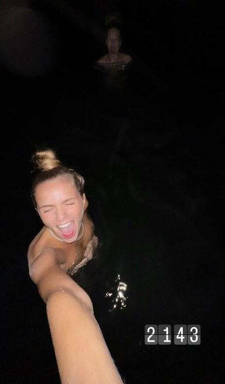 asiatique gratuit onlyfans nu pornographique des photos