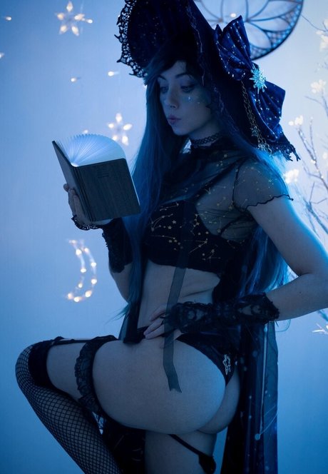 blonde aux gros seins onlyfans sexy sympa photo