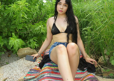 asiatique gratuit onlyfans exclusif parfait collection