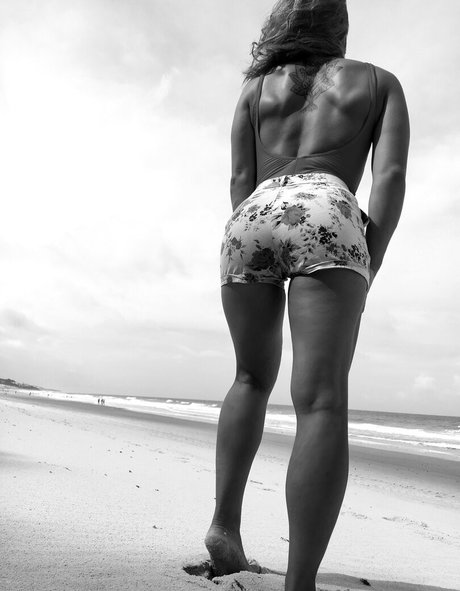 aprilbigass étoile exclusive des photos