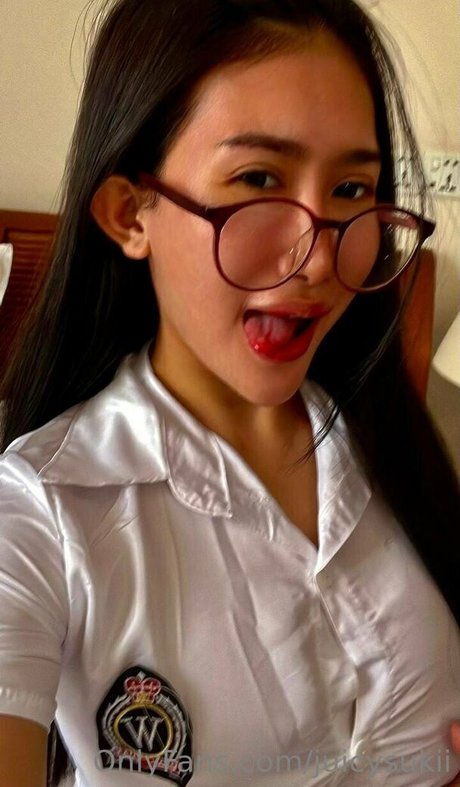 mochianaa modèle nu galerie