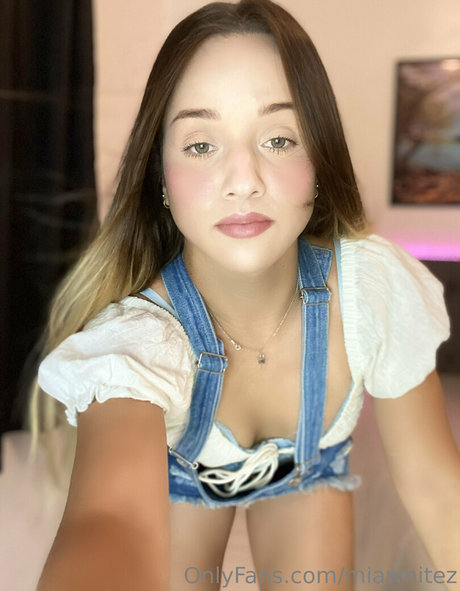 blonde en forme onlyfans top jolie image