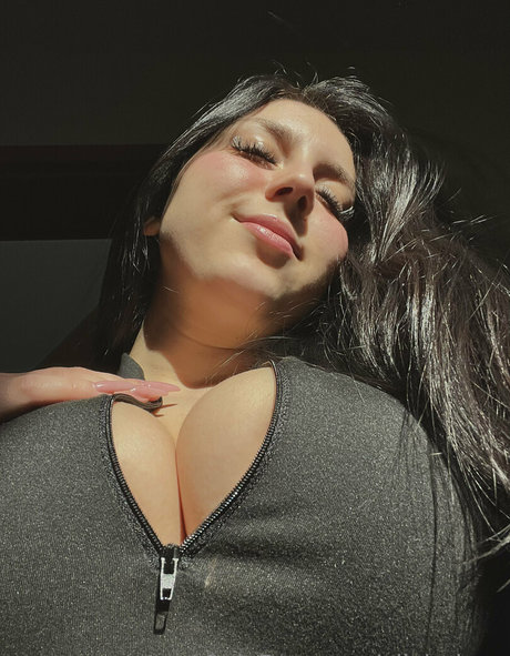 oliviariooo modèle magnifique photo