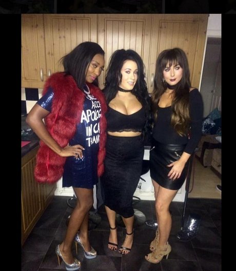 Kelly Louise Sheridan modèle exclusif img