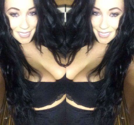 Kelly Louise Sheridan modèle sympa photos