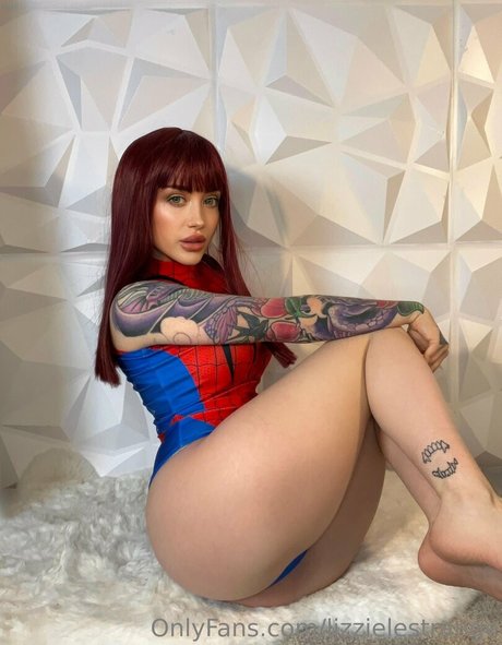 Lizzie Le Strange modèle hd des photos