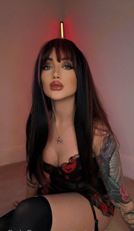 Lizzie Le Strange sexe de star du porno galeries